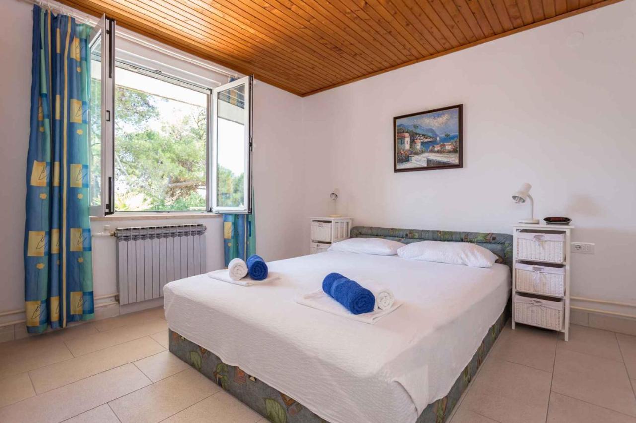Mali Losinj Apartment 8 Eksteriør billede