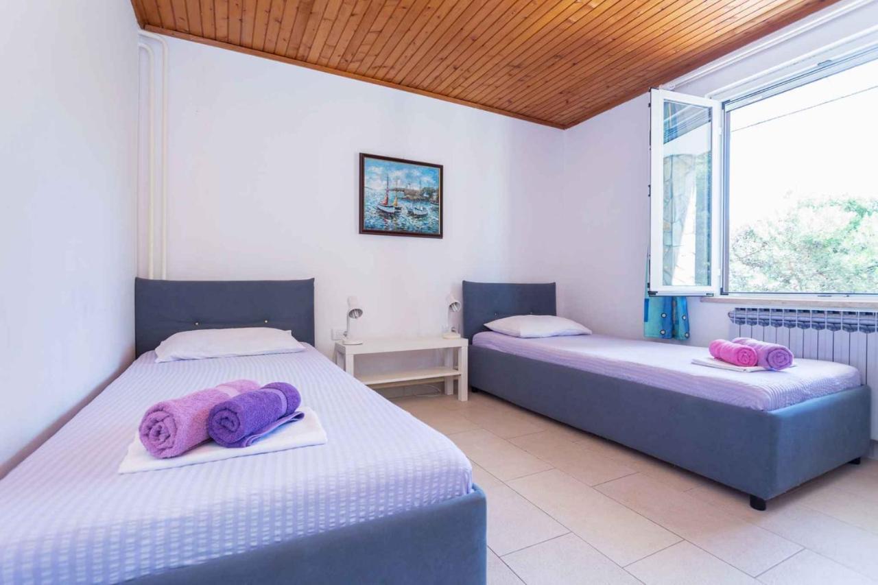 Mali Losinj Apartment 8 Eksteriør billede
